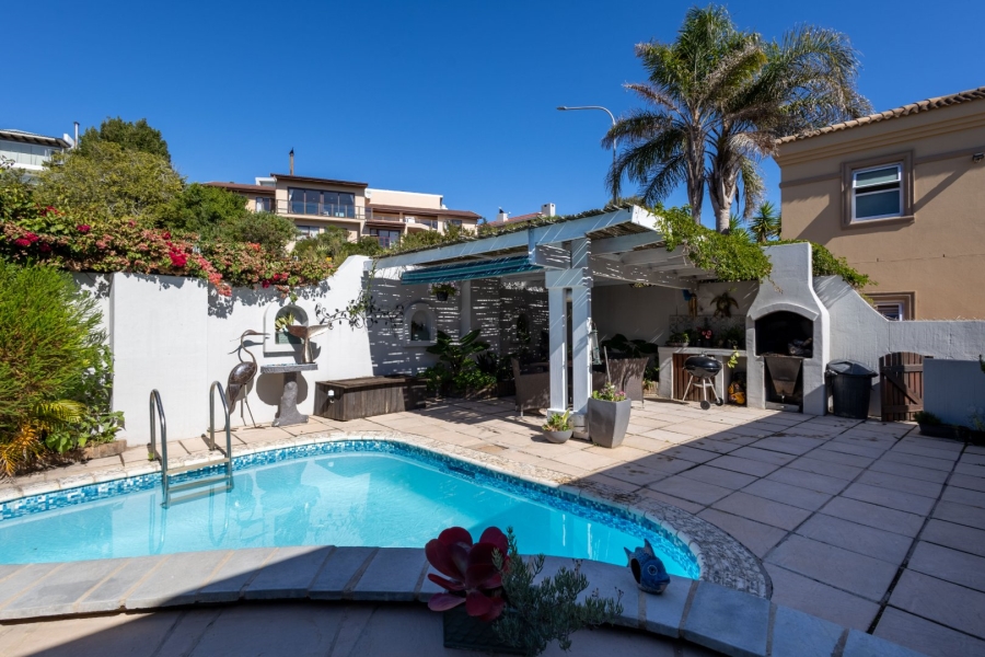 6 Bedroom Property for Sale in Cutty Sark Western Cape